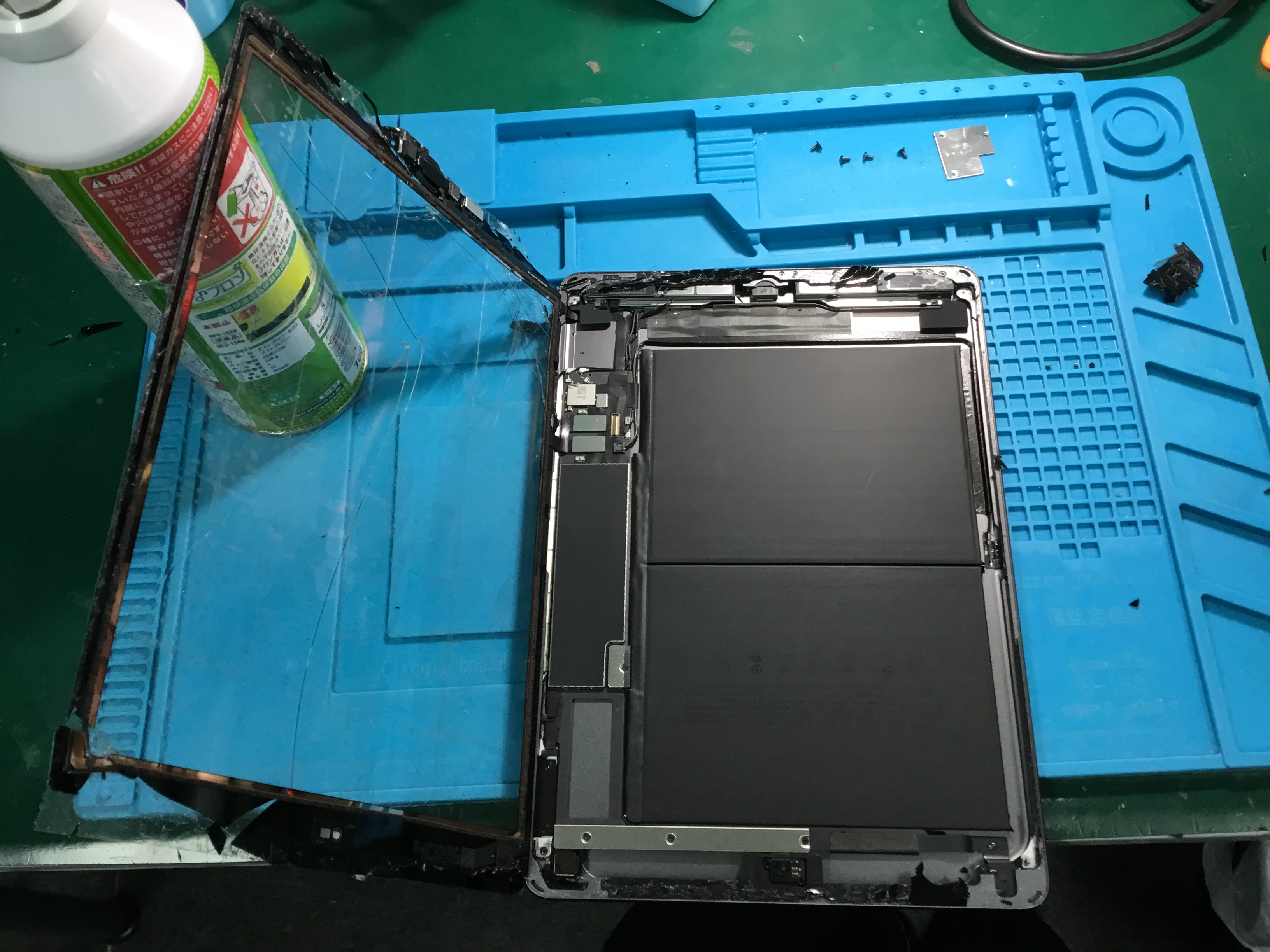 【2019新型】iPad7ガラス割れ修理