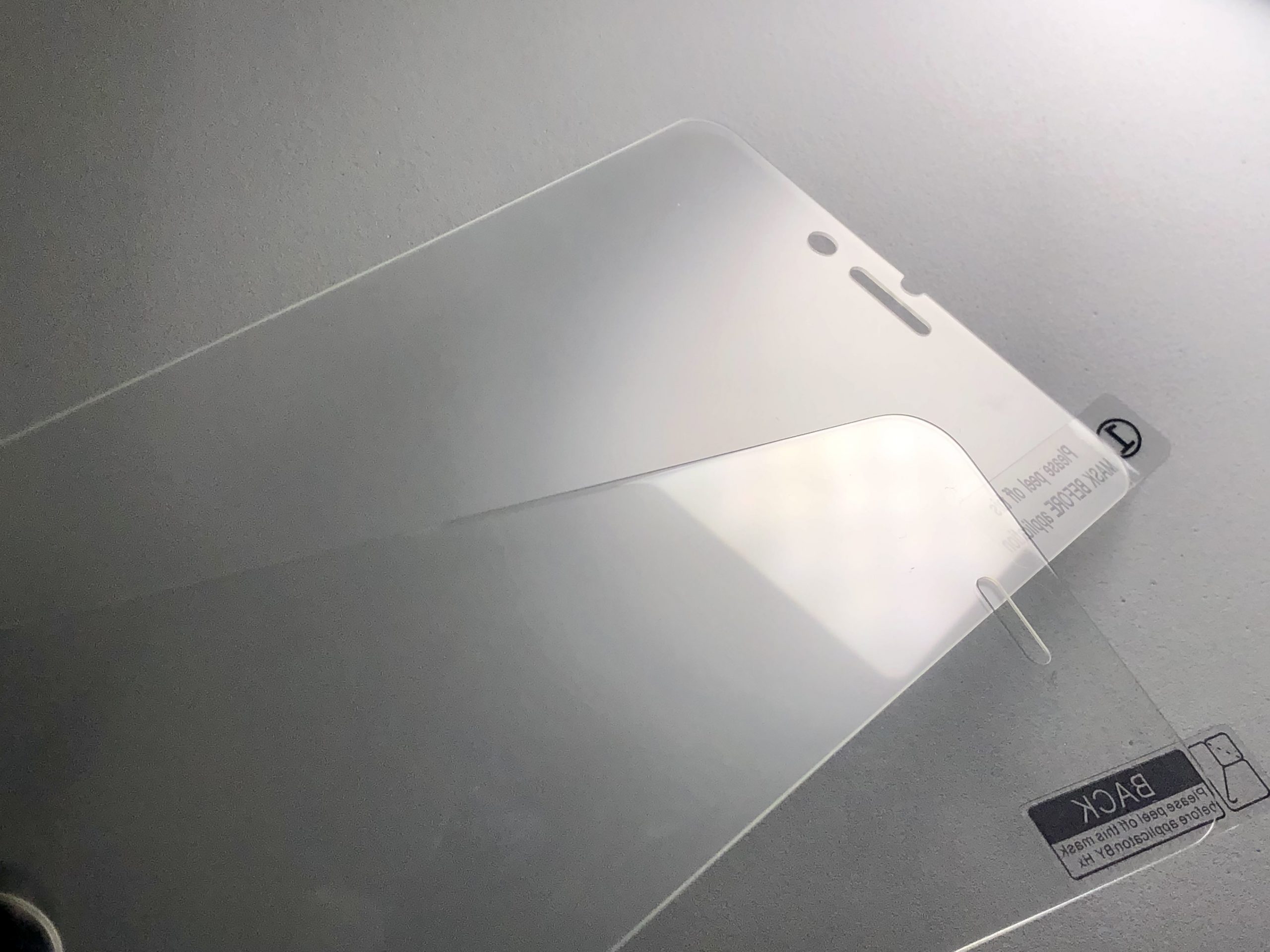 iPhoneでもおなじみの保護フィルム。知っているようで知らない保護フィルムの話。